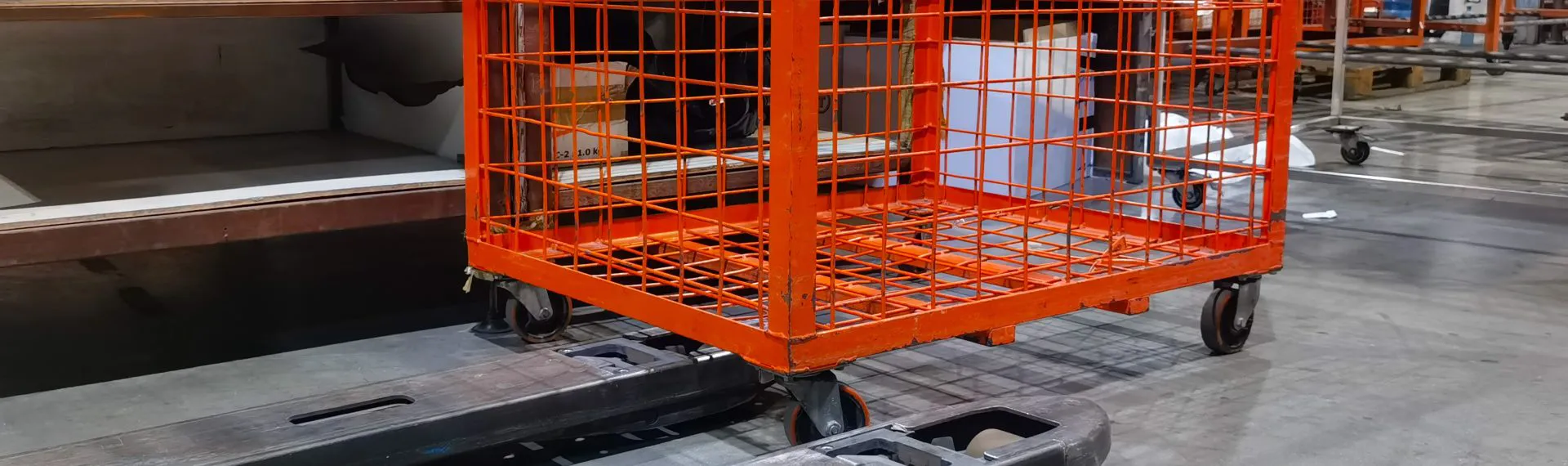 stillage tracking